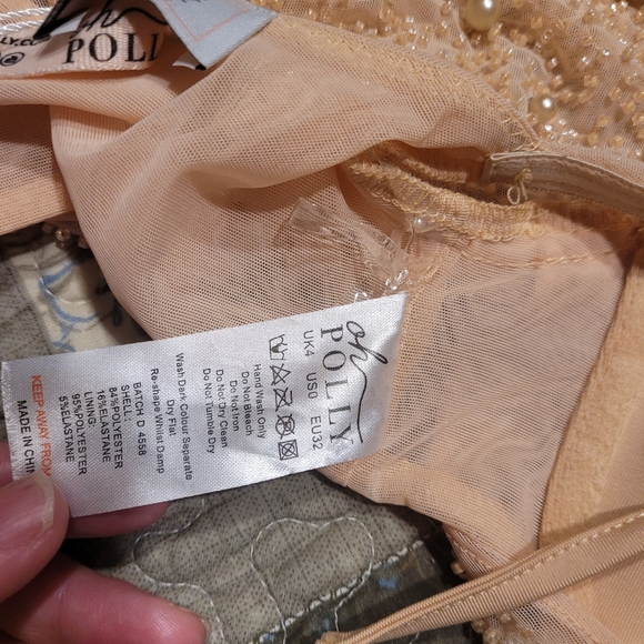 La DesiradeEmbellished Cowl Neck Crop Top in Rose or light Beige size 0 - Picture 8 of 14